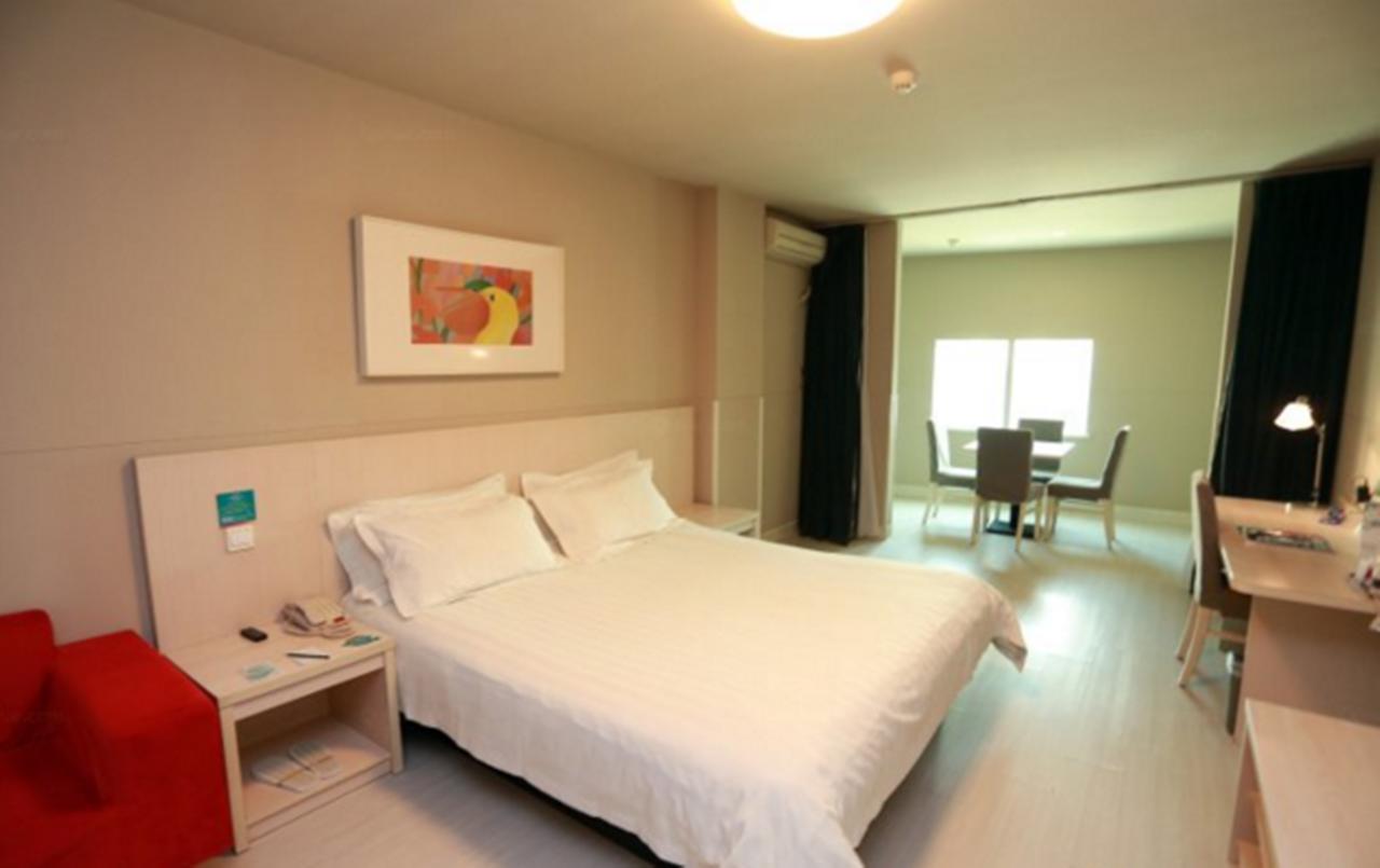 Jinjiang Inn Wuhan Optical Valley Finance Habour Экстерьер фото