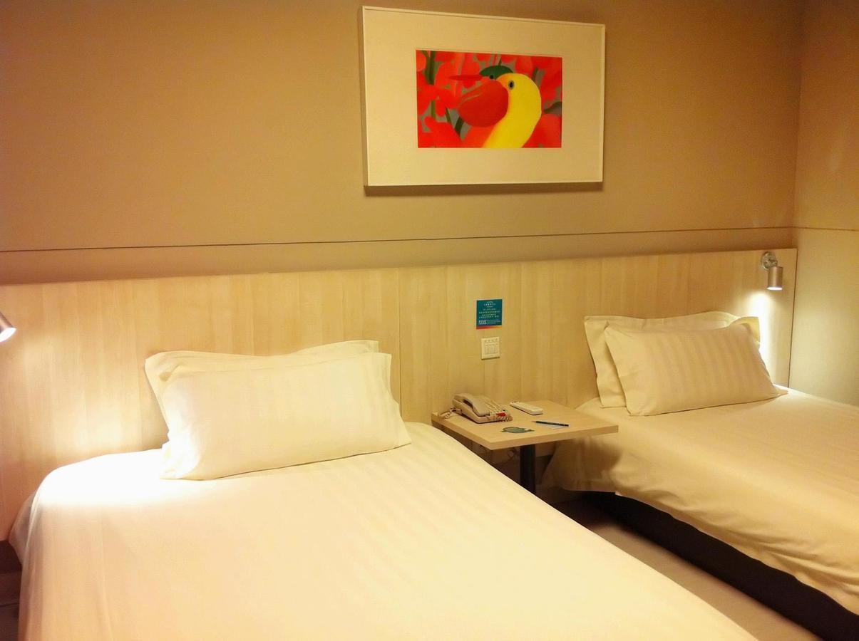 Jinjiang Inn Wuhan Optical Valley Finance Habour Экстерьер фото